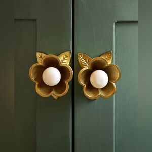 New Anthropologie Nena Flower Knob